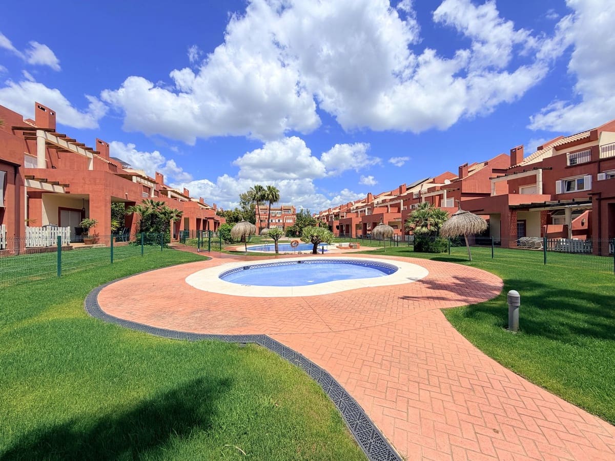 Casa de 4 habitaciones en Sotogrande en venta con piscina garaje - 690.000 € (Ref: 9832341)