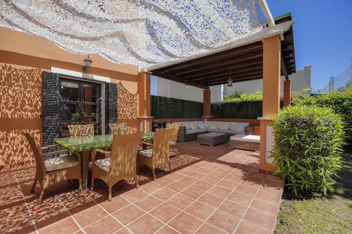 5 camera da letto Villa in vendita in Guadalmina con piscina - 1.350.000 € (Rif: 9832345)
