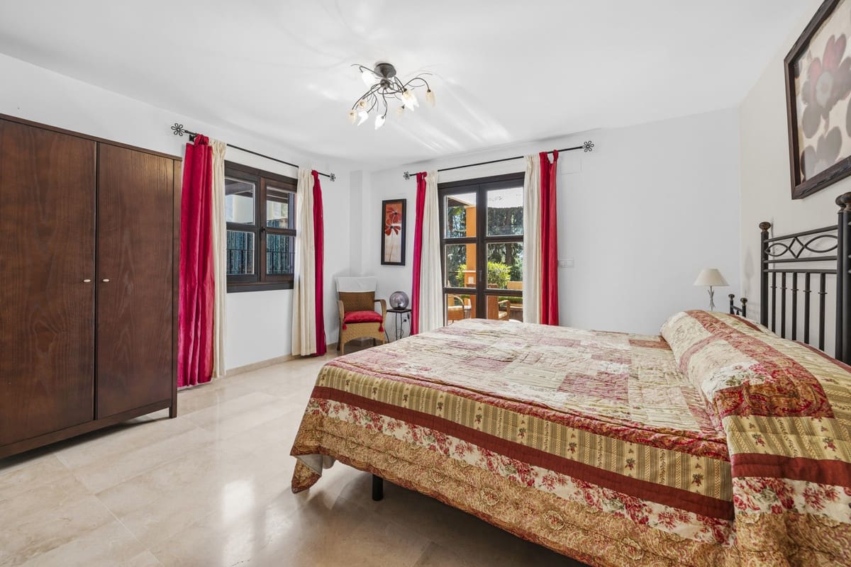 5 camera da letto Villa in vendita in Guadalmina con piscina - 1.350.000 € (Rif: 9832345)