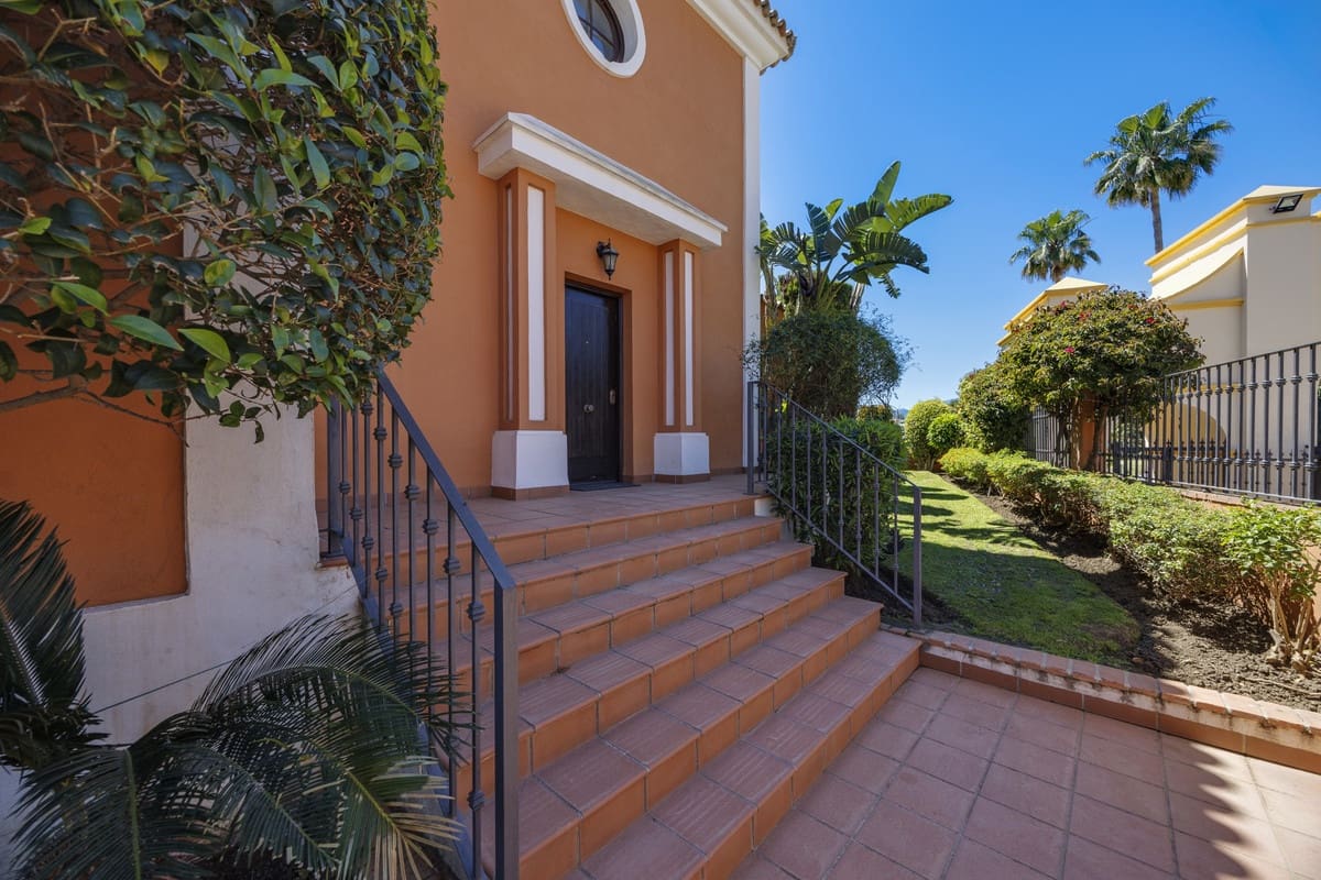 5 camera da letto Villa in vendita in Guadalmina con piscina - 1.350.000 € (Rif: 9832345)