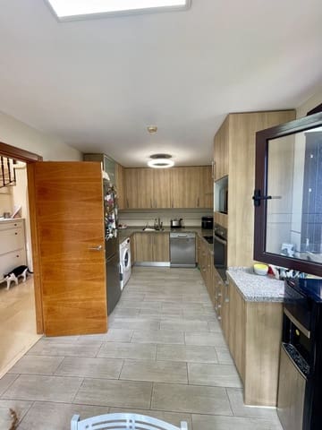 3 Zimmer Haus zu verkaufen in Centro, Estepona mit Pool Garage - 499.950 € (Ref: 9832348)
