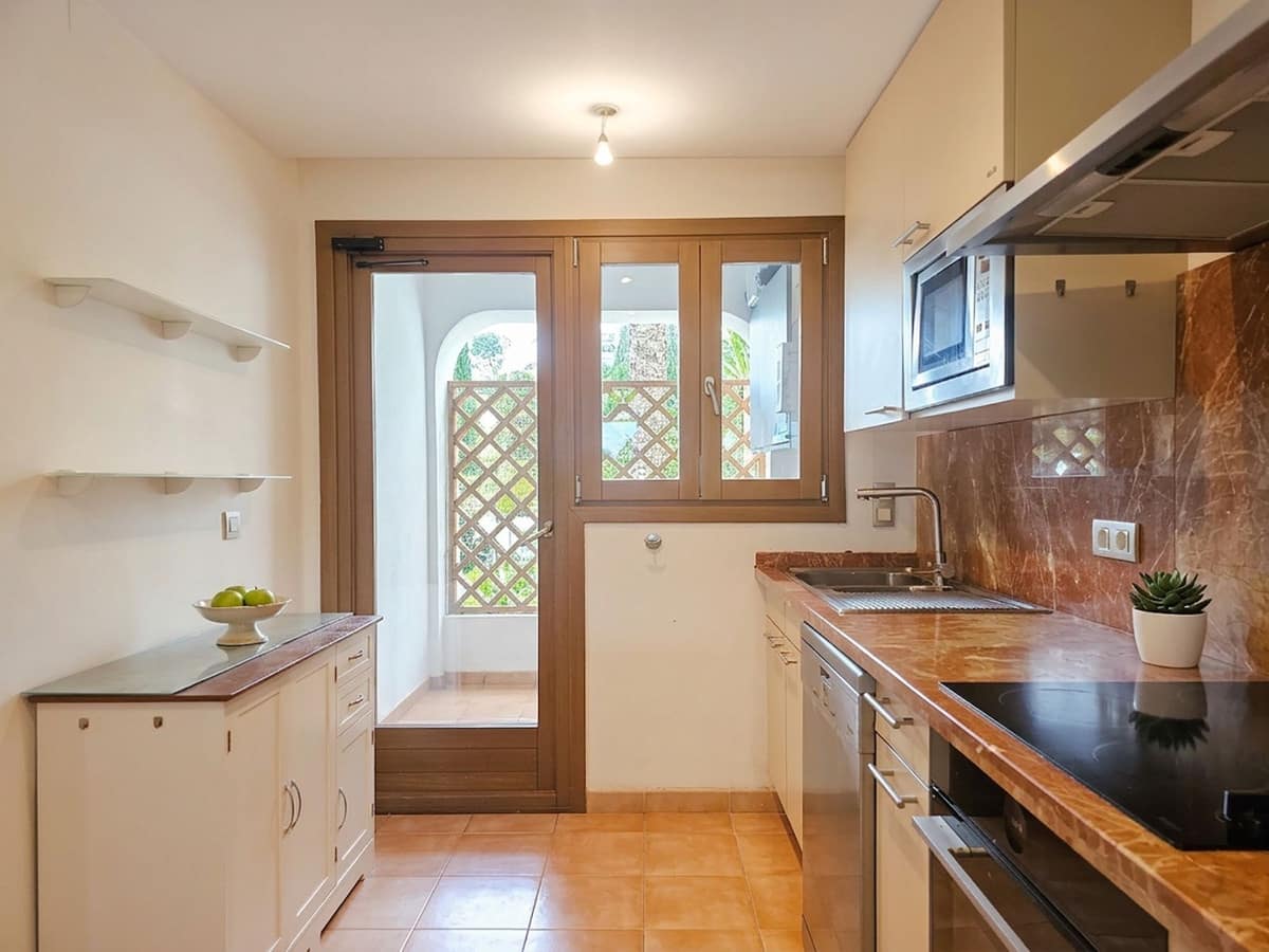 2 Zimmer Haus zu verkaufen in Benahavis mit Pool - 795.000 € (Ref: 9832349)