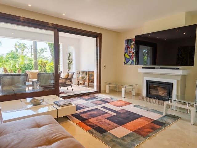 2 slaapkamer Huis te koop in Benahavís pueblo, Benahavís met zwembad - € 795.000 (Ref: 9832349)