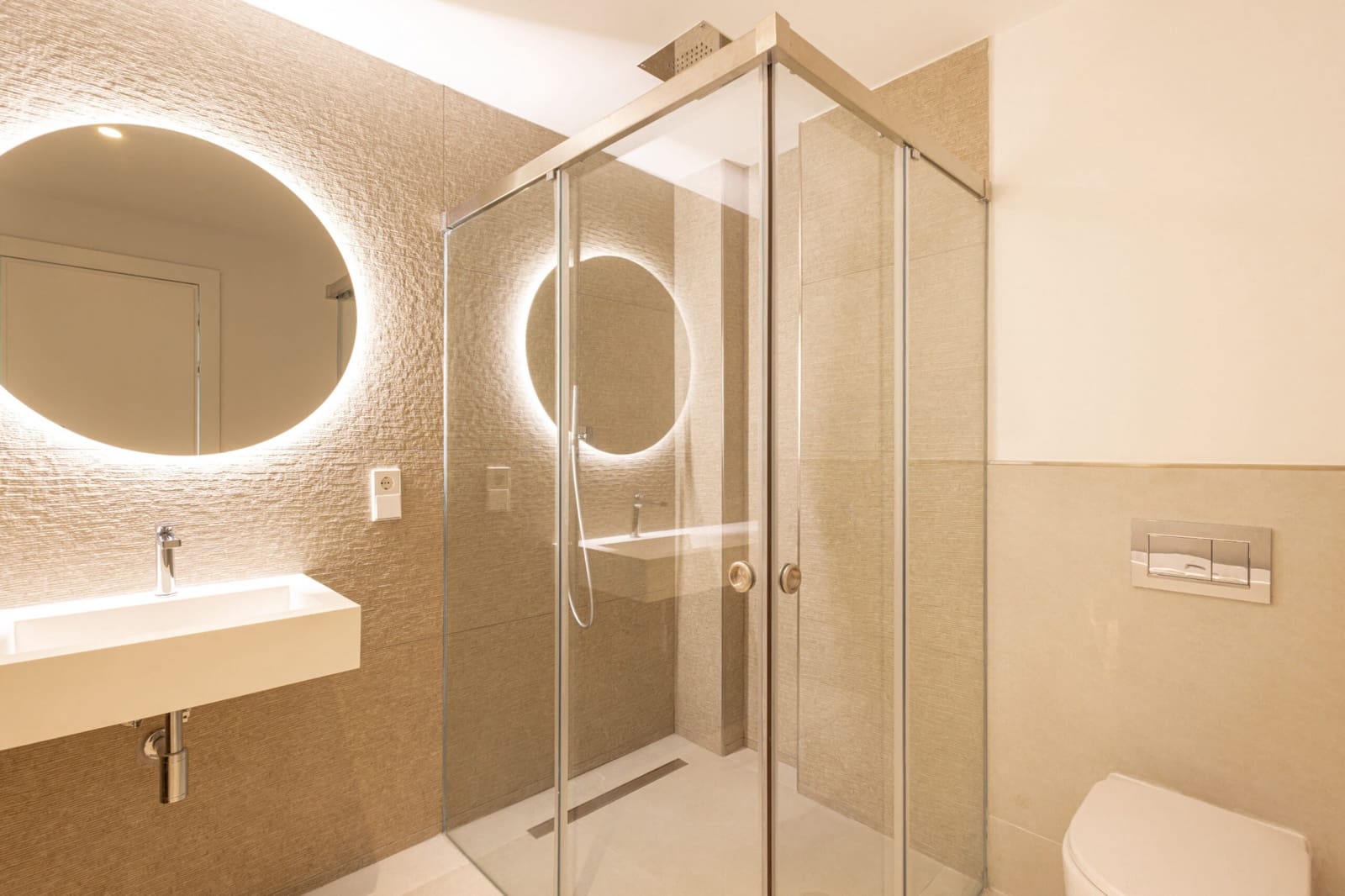 3 slaapkamer Halfvrijstaande villa te koop in San Pedro de Alcantara met zwembad - € 1.325.000 (Ref: 9836477)