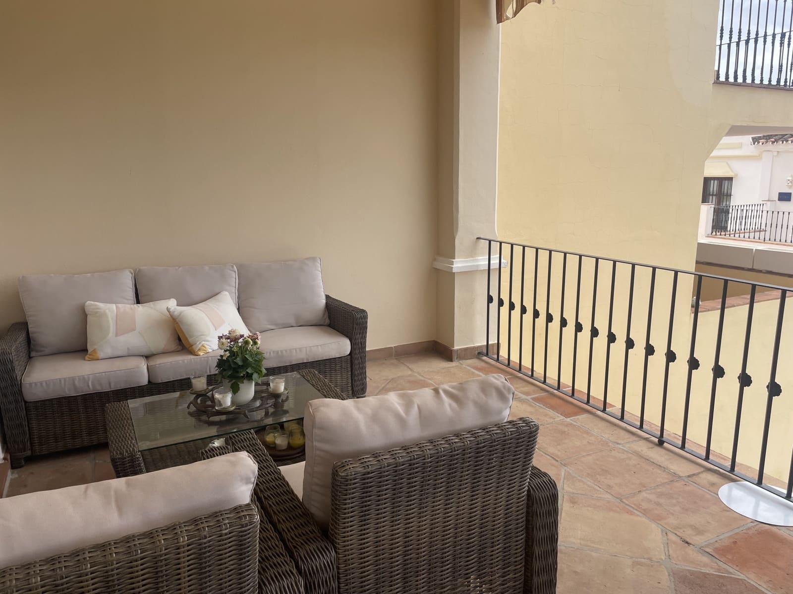4 sypialnia Dom na sprzedaż w Benahavis z basenem - 749 500 € (Ref: 9836478)