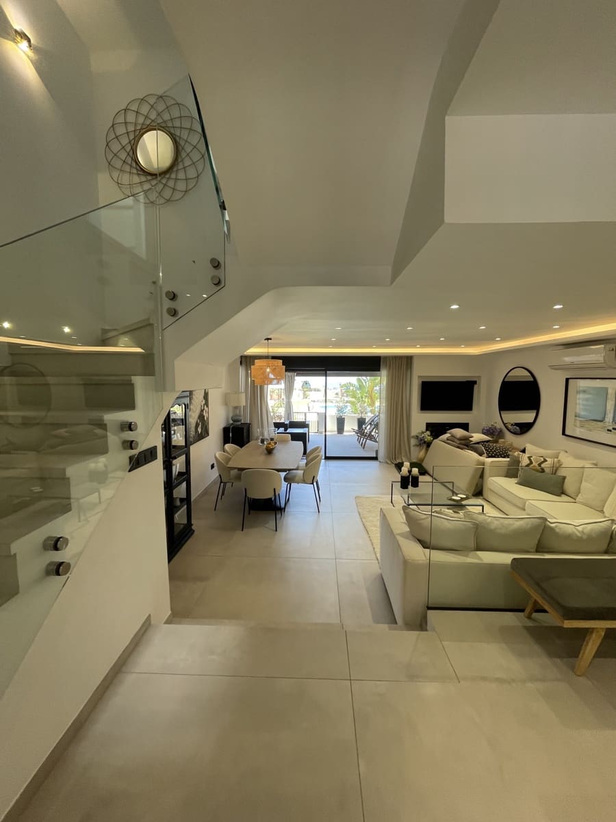 3 soveværelse Byhus til salg i Casares med swimmingpool - € 950.000 (Ref: 9836479)