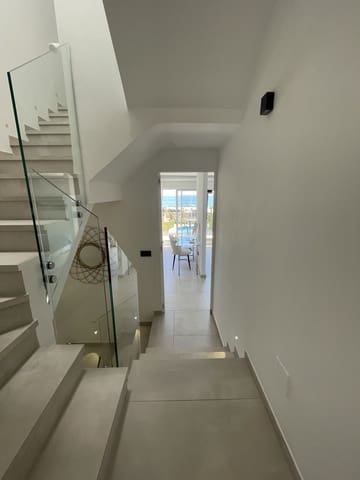 3 makuuhuone Omakotitalo myytävänä paikassa Casares Pueblo, Casares mukana uima-altaan - 950 000 € (Ref: 9836479)