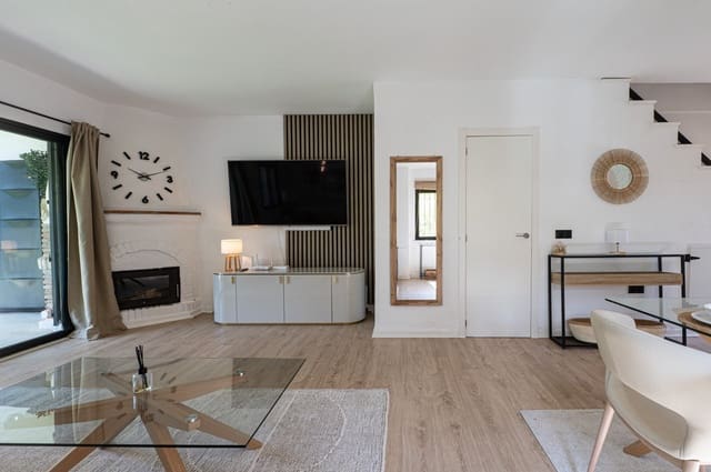 2 soveværelse Byhus til salg i Calahonda, Mijas med swimmingpool - € 495.000 (Ref: 9836480)
