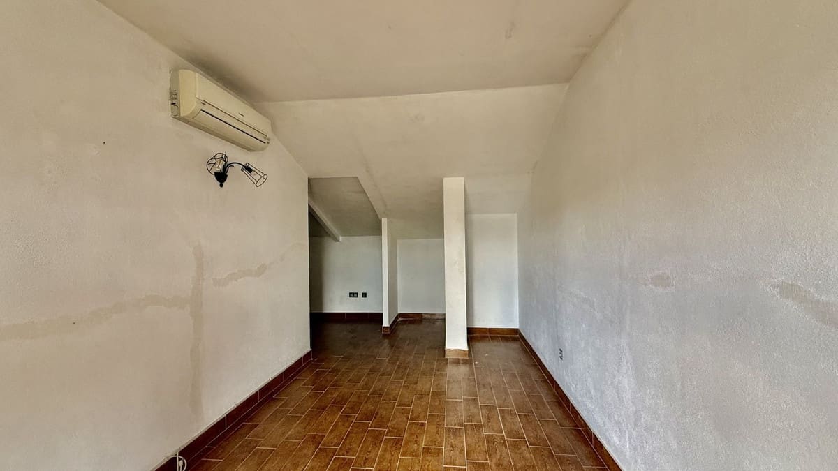 Casa de 4 habitaciones en Puerto Banus en venta con piscina - 790.000 € (Ref: 9836482)