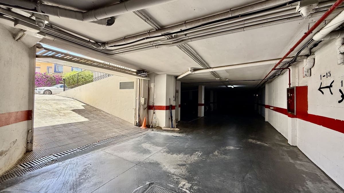 Casa de 4 habitaciones en Puerto Banus en venta con piscina - 790.000 € (Ref: 9836482)