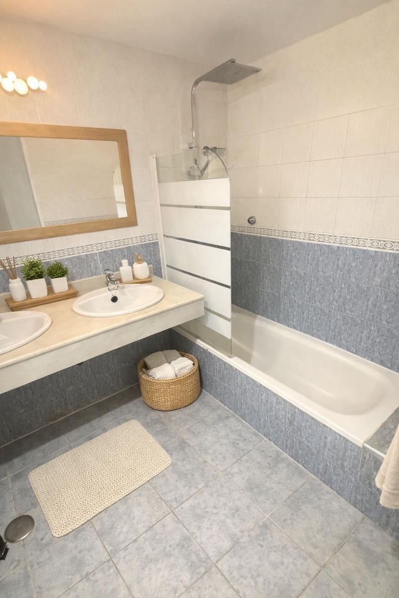 Casa de 3 habitaciones en Calahonda en venta con garaje - 515.000 € (Ref: 9840387)
