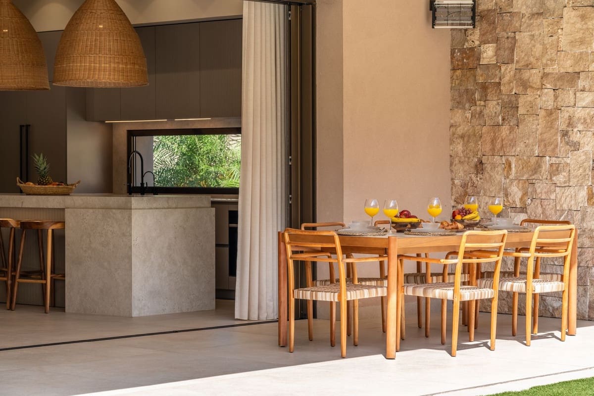 4 bedroom Villa for sale in Alhaurin de la Torre with pool garage - € 2,200,000 (Ref: 9840388)