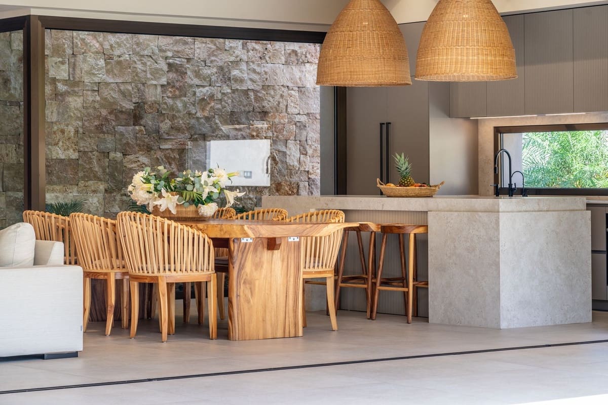 4 bedroom Villa for sale in Alhaurin de la Torre with pool garage - € 2,200,000 (Ref: 9840388)