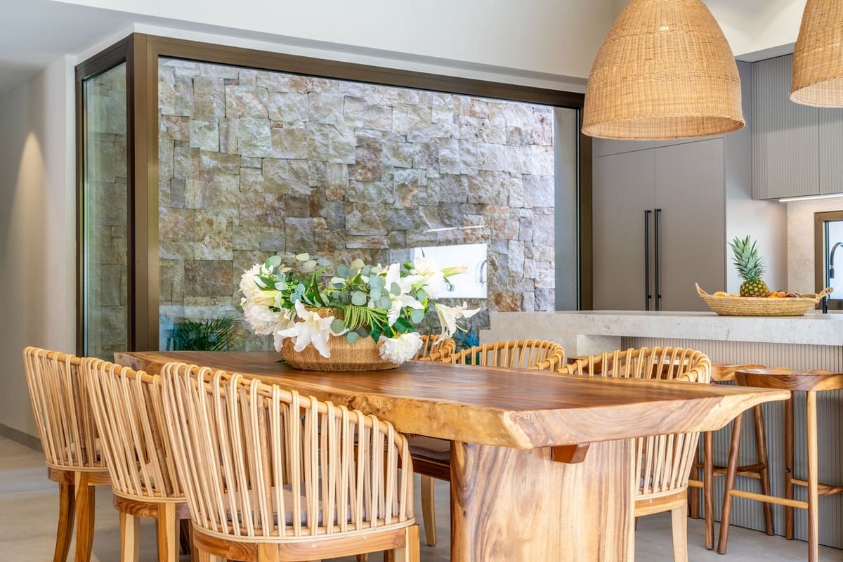 4 bedroom Villa for sale in Alhaurin de la Torre with pool garage - € 2,200,000 (Ref: 9840388)