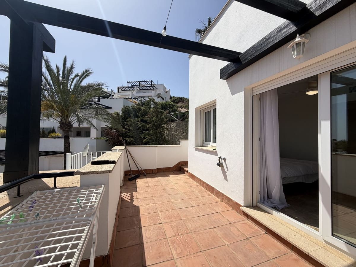 3 soveværelse Semi-Rækkehus til salg i Marbella med swimmingpool - € 795.000 (Ref: 9840389)