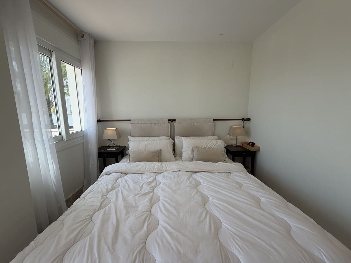 3 soveværelse Semi-Rækkehus til salg i Marbella med swimmingpool - € 795.000 (Ref: 9840389)
