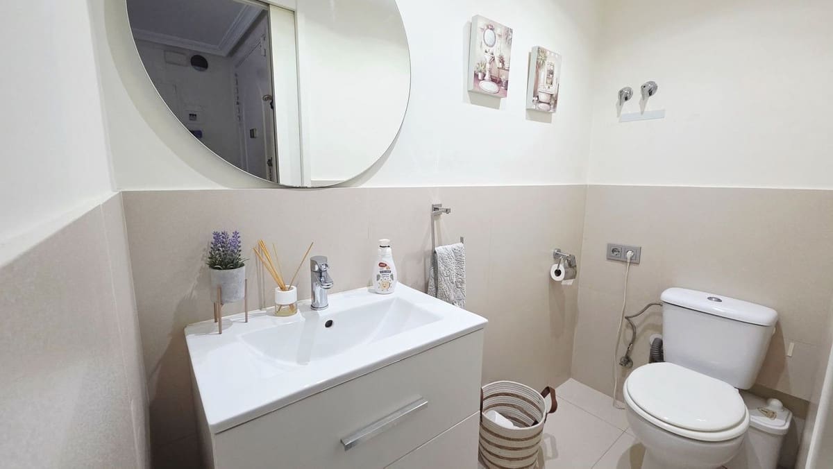 3 bedroom Semi-detached Villa for sale in Golden Mile with pool - € 1,335,000 (Ref: 9841072)