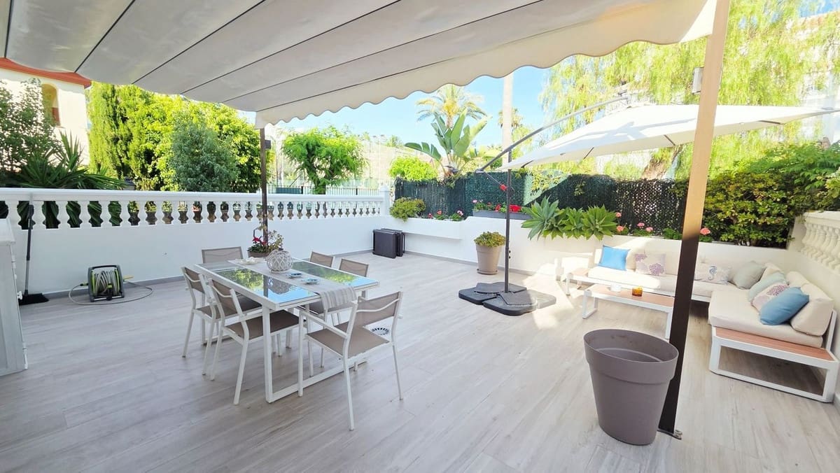 3 bedroom Semi-detached Villa for sale in Golden Mile with pool - € 1,335,000 (Ref: 9841072)