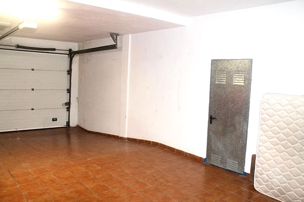 Pareado de 4 habitaciones en Marbella en venta con piscina garaje - 650.000 € (Ref: 9841073)