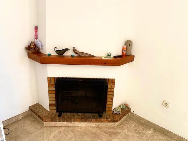 4 sovrum Semi-fristående Villa till salu i Marbella med pool garage - 650 000 € (Ref: 9841073)
