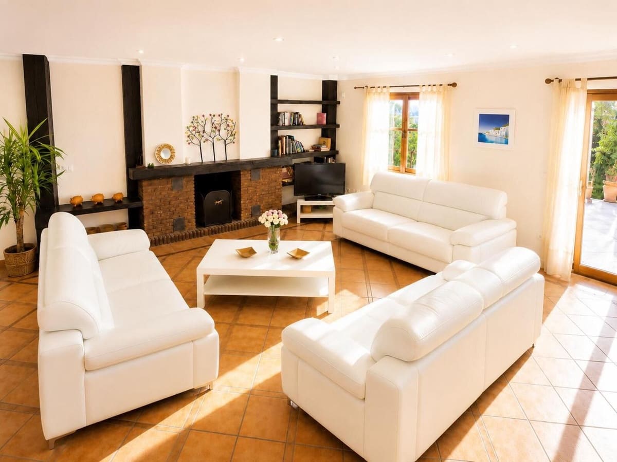 6 slaapkamer Villa te koop in Fuengirola met zwembad - € 780.000 (Ref: 9841076)