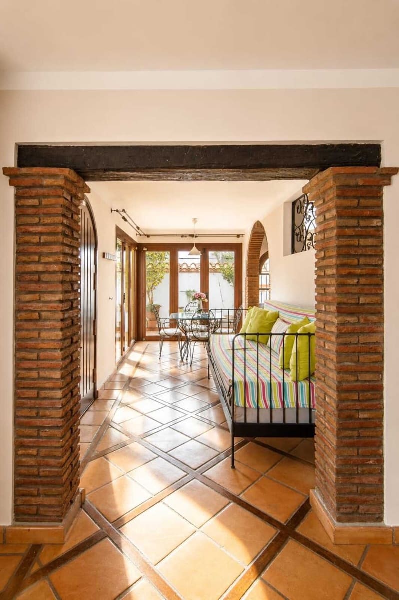 6 slaapkamer Villa te koop in Fuengirola met zwembad - € 780.000 (Ref: 9841076)