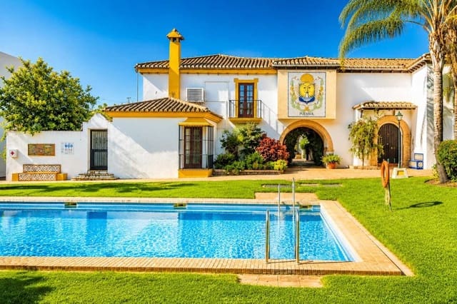 6 slaapkamer Villa te koop in Centro ciudad, Fuengirola met zwembad - € 780.000 (Ref: 9841076)