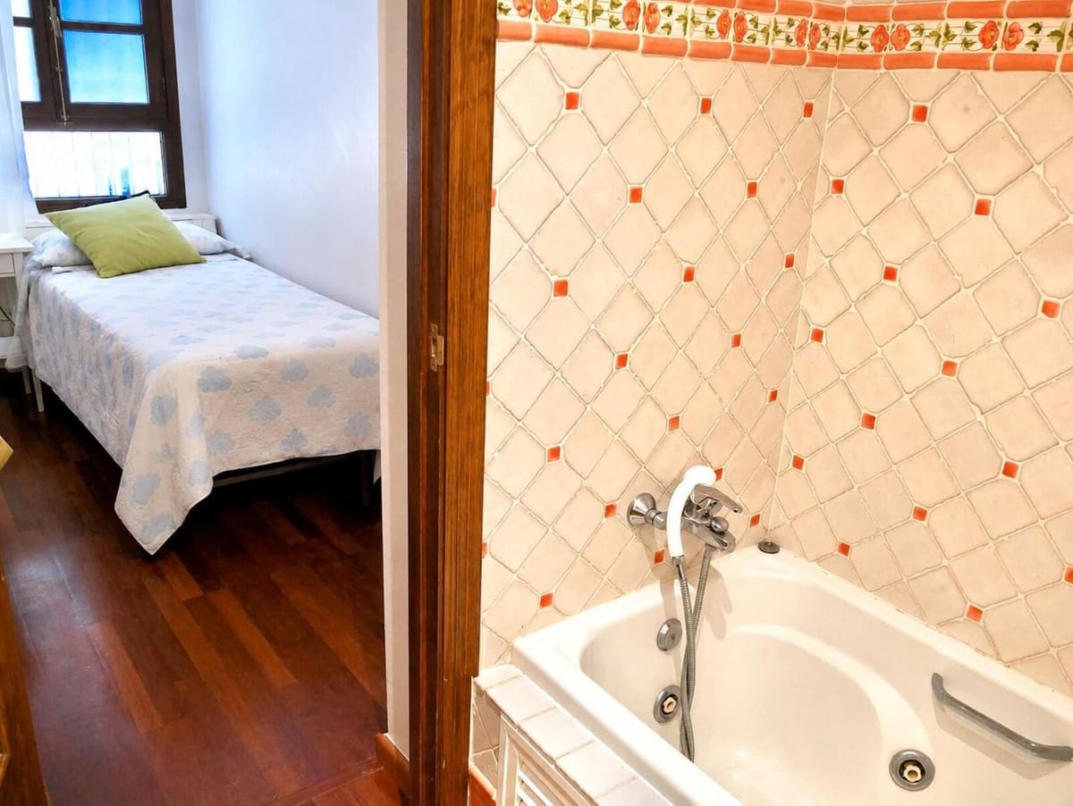 6 slaapkamer Villa te koop in Fuengirola met zwembad - € 780.000 (Ref: 9841076)