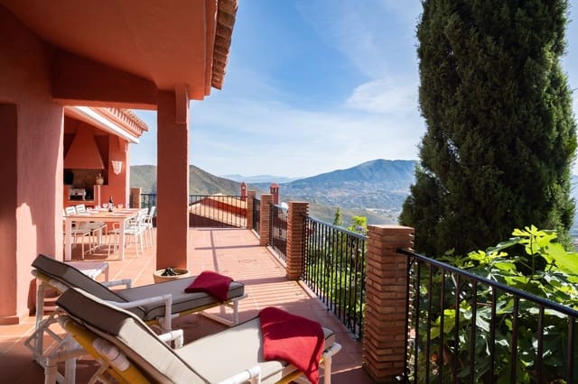 4 quarto Moradia para venda em Elviria, Marbella - 850 000 € (Ref: 9841078)