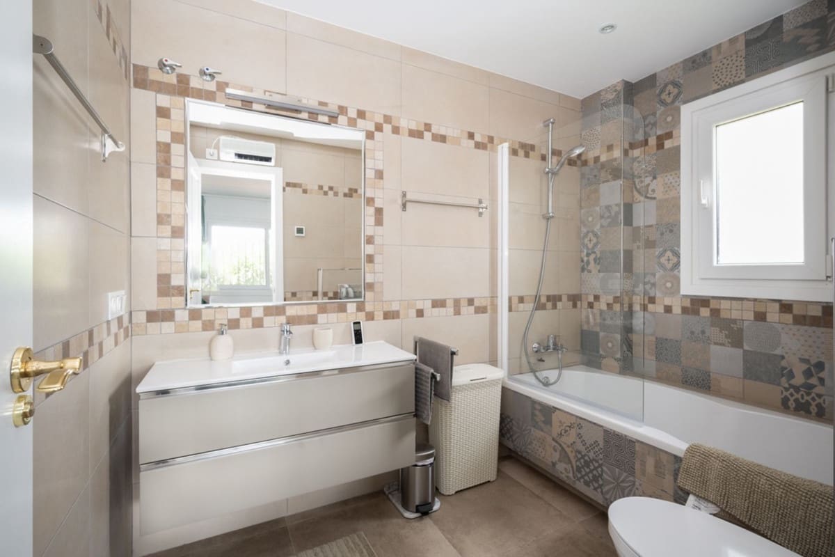 4 quarto Moradia para venda em Elviria - 850 000 € (Ref: 9841078)