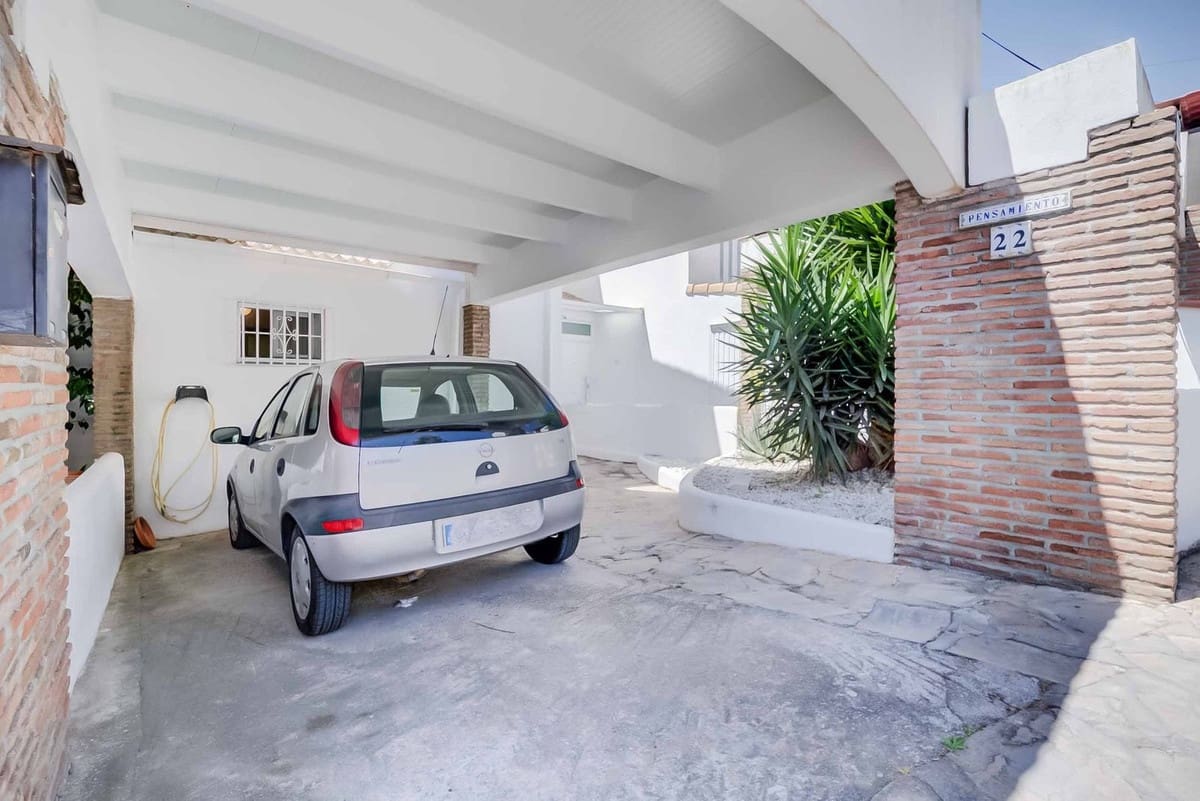 2 bedroom Townhouse for sale in Mijas with pool garage - € 365,000 (Ref: 9841079)