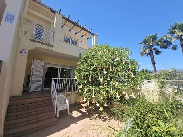 3 soverom Hus til salgs i El Rosario, Marbella med svømmebasseng garasje - € 599 000 (Ref: 9841082)