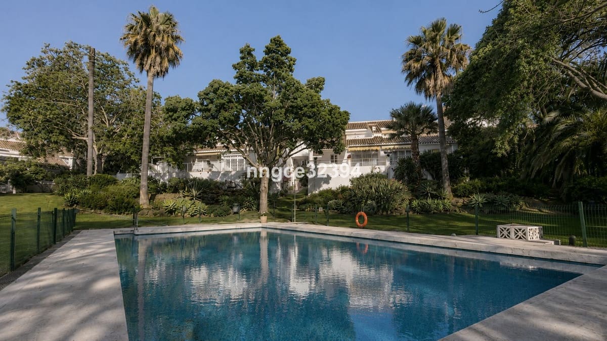 3 bedroom Townhouse for sale in Nueva Andalucia with pool - € 549,900 (Ref: 9844516)