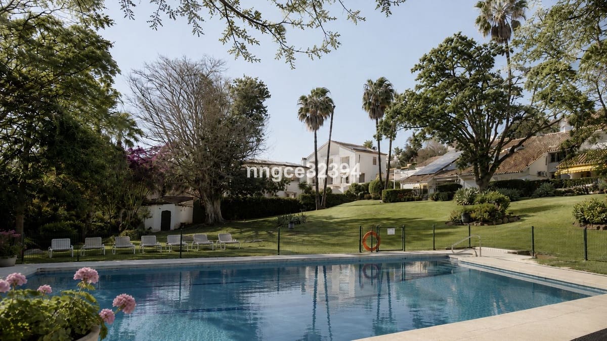 3 bedroom Townhouse for sale in Nueva Andalucia with pool - € 549,900 (Ref: 9844516)
