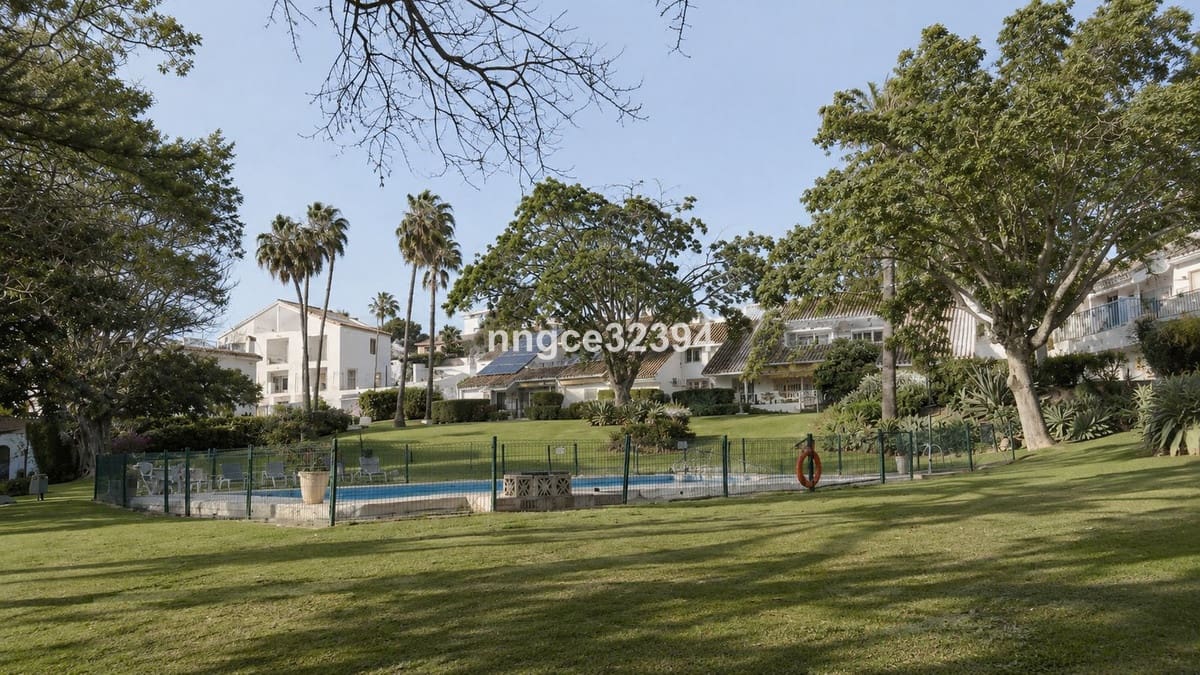 3 bedroom Townhouse for sale in Nueva Andalucia with pool - € 549,900 (Ref: 9844516)