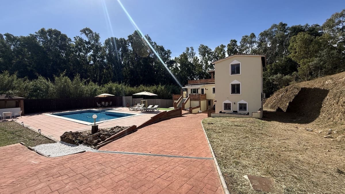 4 soveværelse Finca/Landehus til salg i La Cala de Mijas med swimmingpool - € 750.000 (Ref: 9844518)
