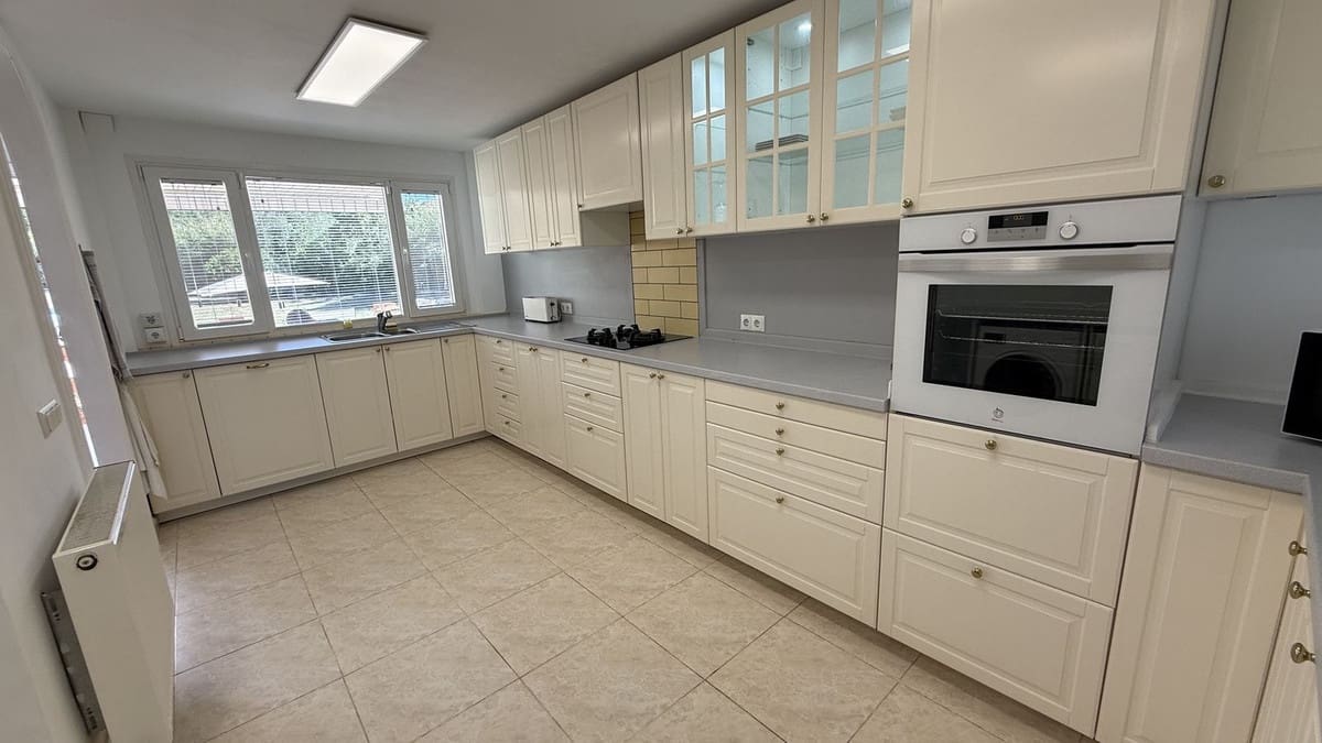 4 soveværelse Finca/Landehus til salg i La Cala de Mijas med swimmingpool - € 750.000 (Ref: 9844518)