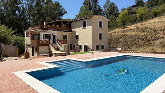 4 soveværelse Finca/Landehus til salg i La Cala de Mijas, Mijas med swimmingpool - € 750.000 (Ref: 9844518)
