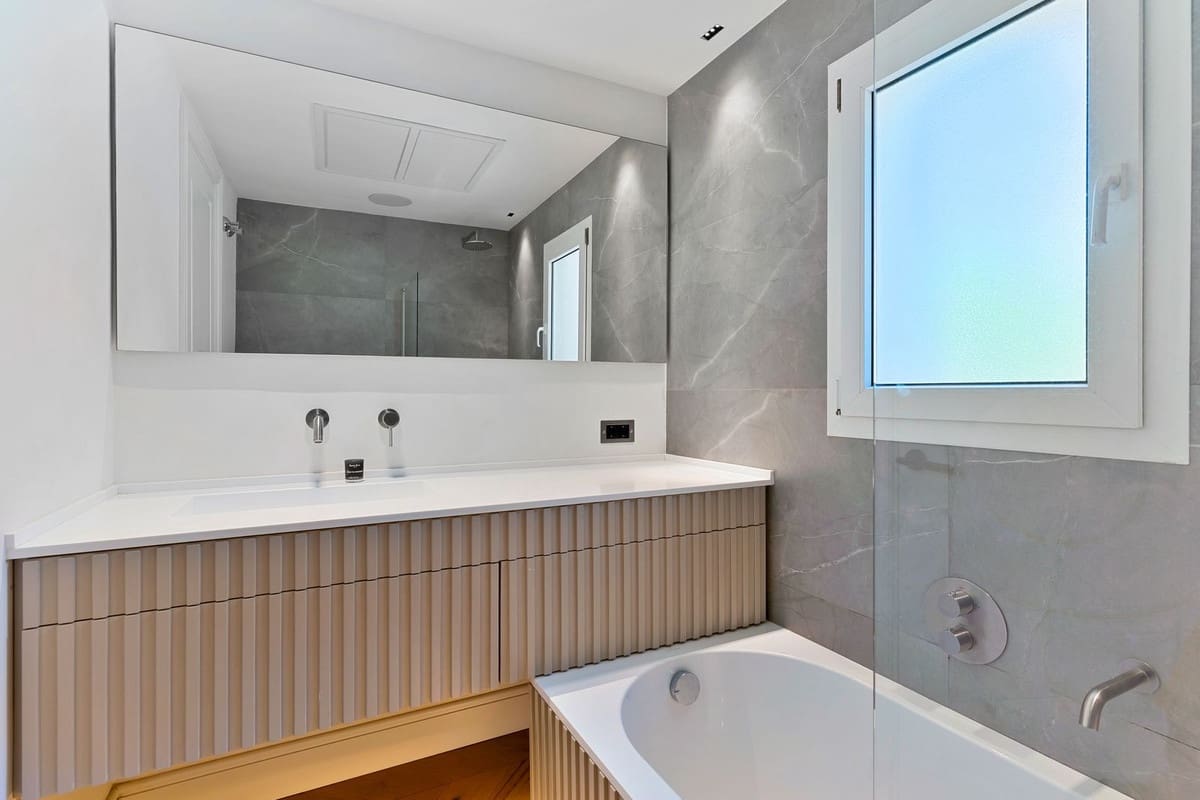 3 soveværelse Semi-Rækkehus til salg i Marbella med swimmingpool - € 1.195.000 (Ref: 9849532)