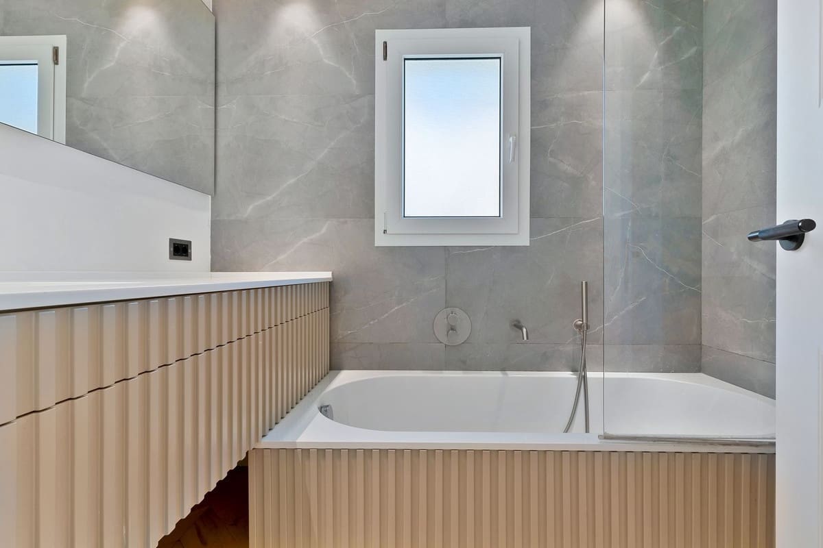 3 soveværelse Semi-Rækkehus til salg i Marbella med swimmingpool - € 1.195.000 (Ref: 9849532)