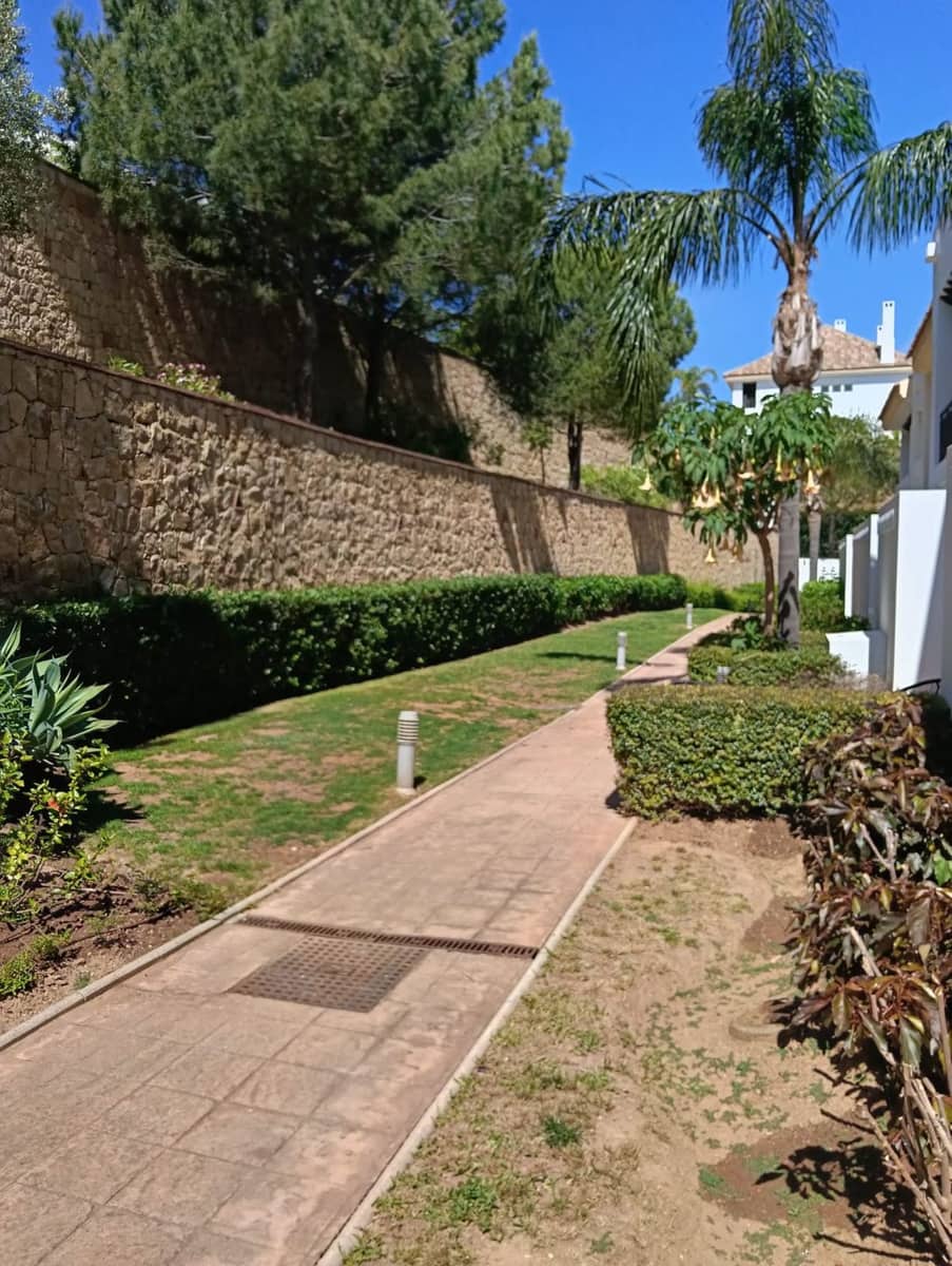 3 bedroom Townhouse for sale in La Cala Golf with pool garage - € 569,000 (Ref: 9849535)