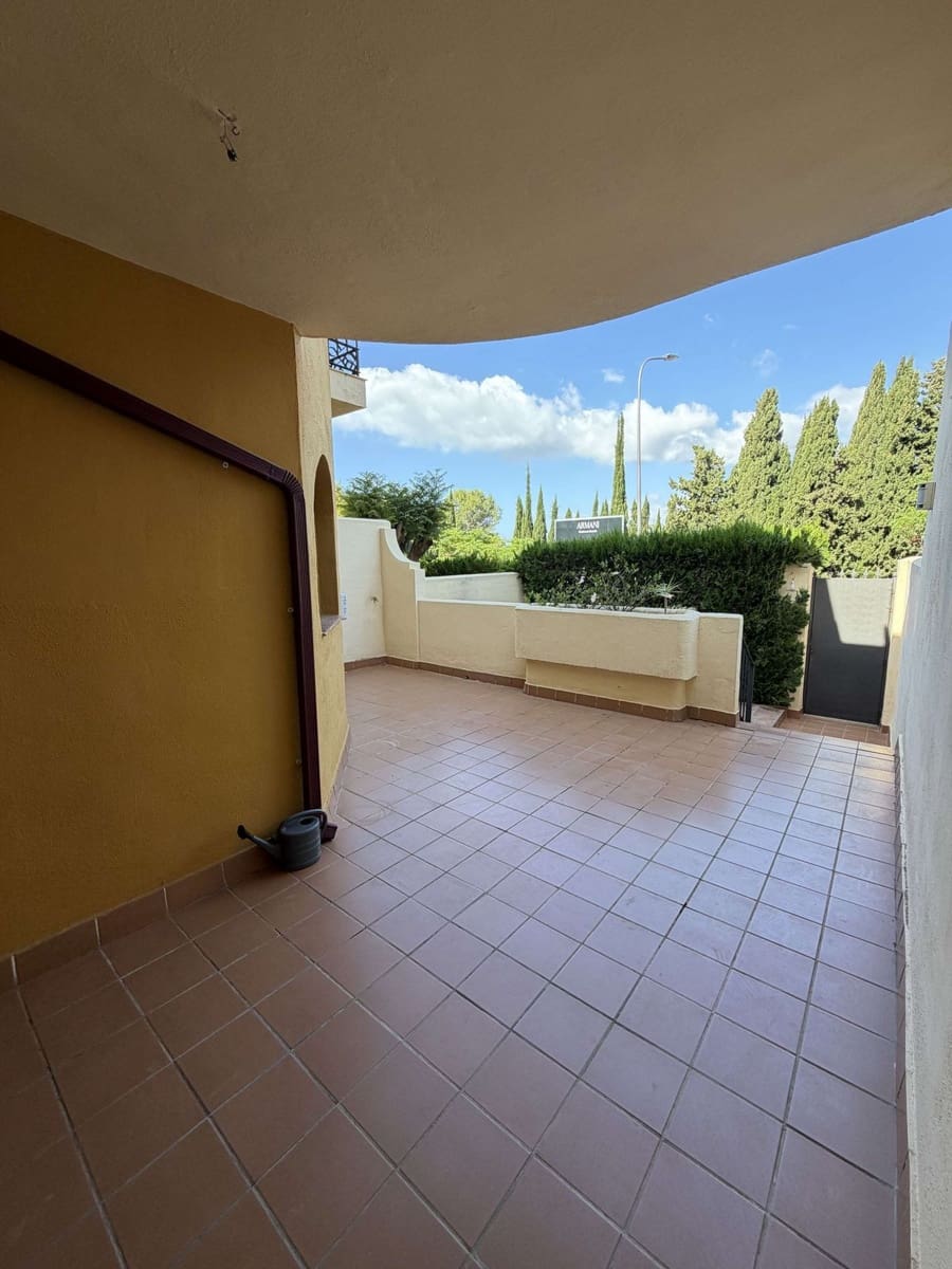 3 bedroom Townhouse for sale in Marbella with pool - € 830,000 (Ref: 9849536)