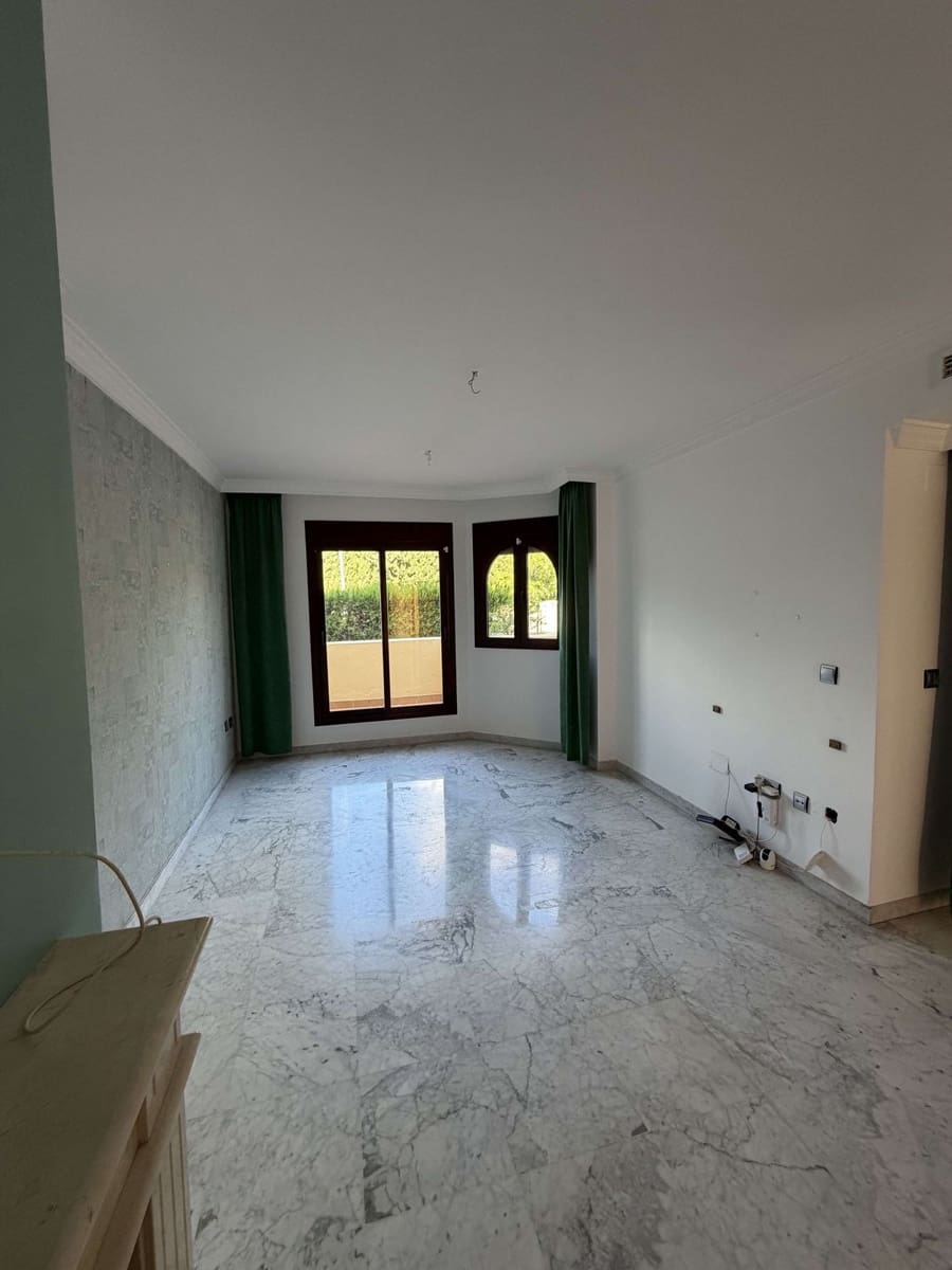 3 bedroom Townhouse for sale in Marbella with pool - € 830,000 (Ref: 9849536)