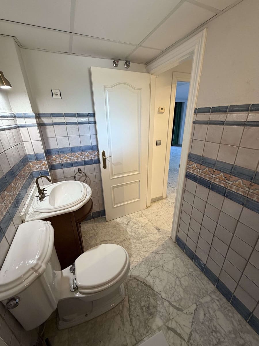 3 bedroom Townhouse for sale in Marbella with pool - € 830,000 (Ref: 9849536)