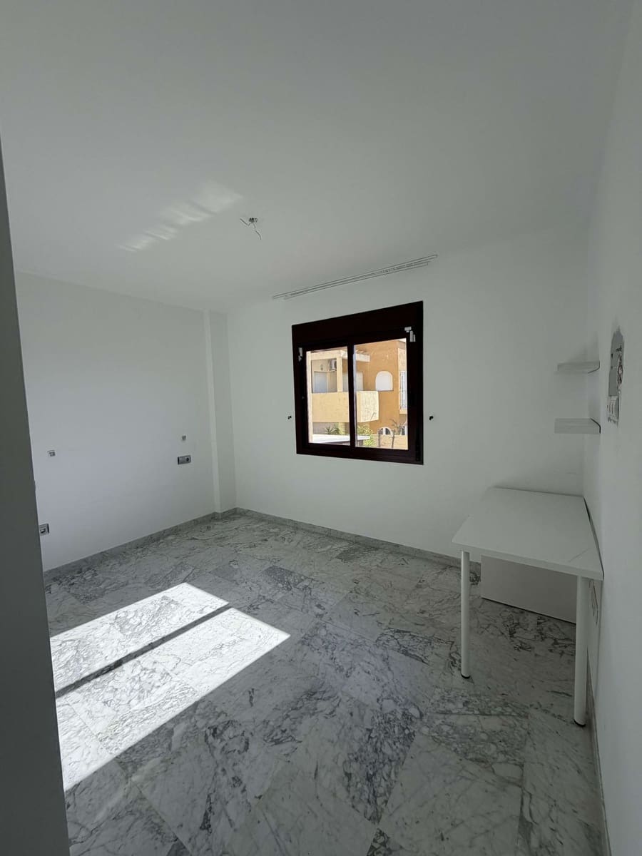 3 bedroom Townhouse for sale in Marbella with pool - € 830,000 (Ref: 9849536)