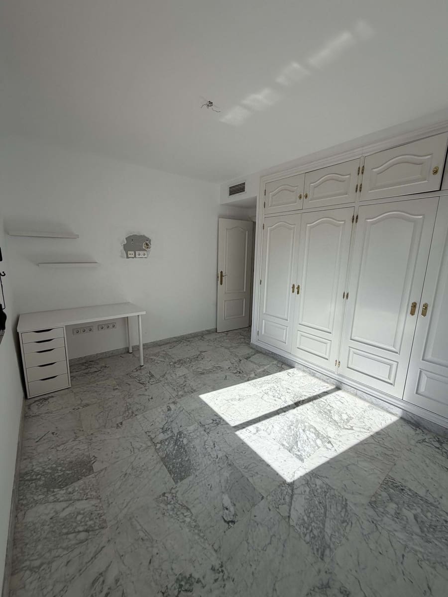 3 bedroom Townhouse for sale in Marbella with pool - € 830,000 (Ref: 9849536)