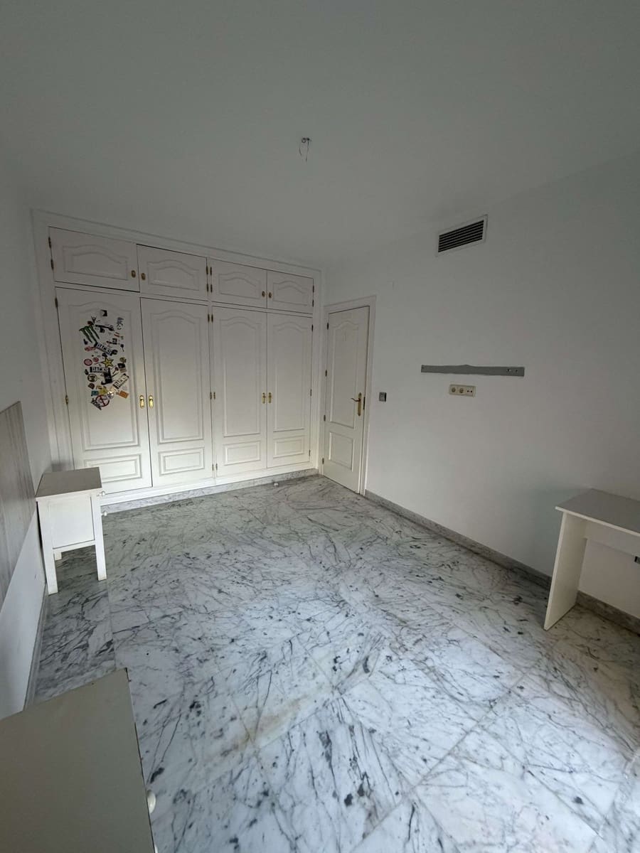 3 bedroom Townhouse for sale in Marbella with pool - € 830,000 (Ref: 9849536)