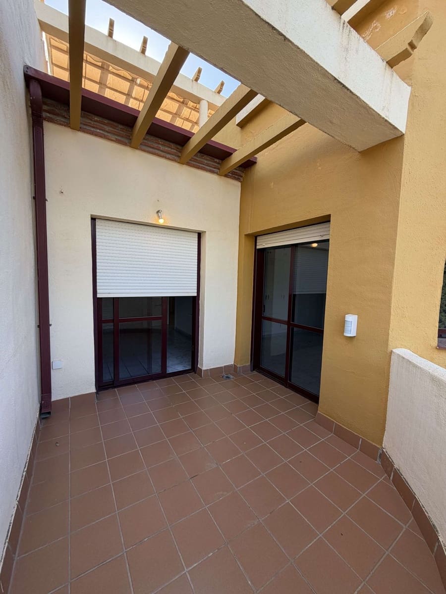 3 bedroom Townhouse for sale in Marbella with pool - € 830,000 (Ref: 9849536)