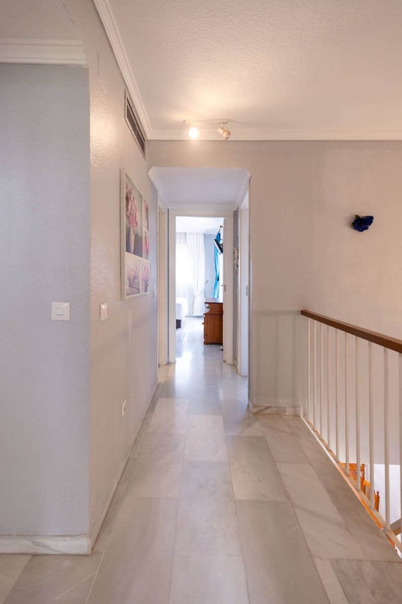 3 slaapkamer Huis te koop in Nueva Andalucia met zwembad - € 620.000 (Ref: 9849537)