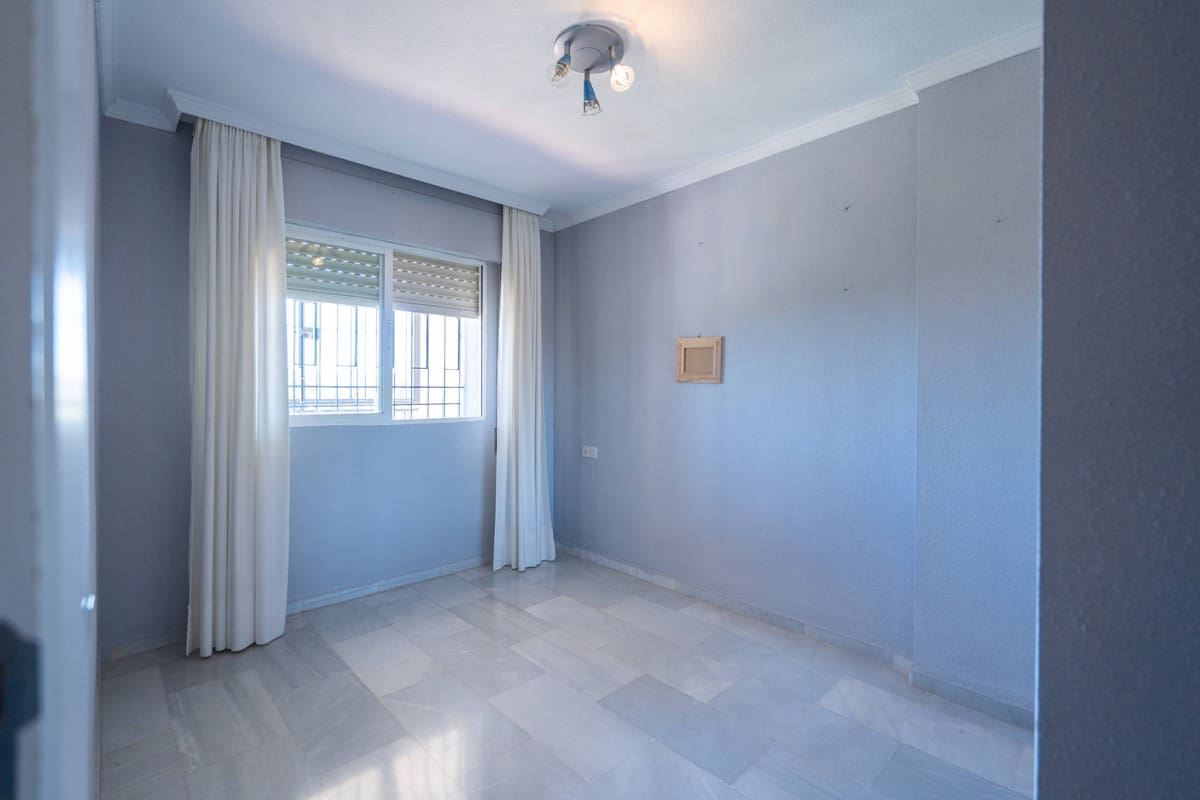 3 slaapkamer Huis te koop in Nueva Andalucia met zwembad - € 620.000 (Ref: 9849537)